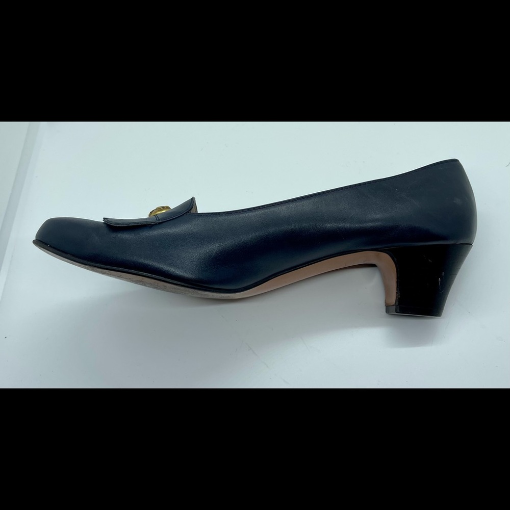 Salvatore Ferragamo fringed low heeled pump - Picture 3 of 11